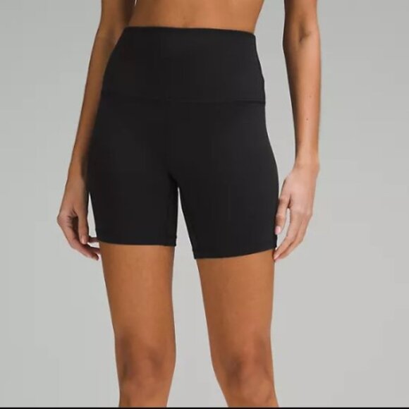 NWOT lululemon Align™ High-Rise Short 6" Black Size 6 - Picture 3 of 4
